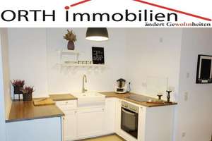 Living Circle / Flingern -  moderne 2 Zimmer Wohnung mit Fußbodenheizung u. Balkon, EBK käuflich – Luise-Rainer-Straße 3d, 40235 Flingern Nord, Düsseldorf – Vorschaubild 1