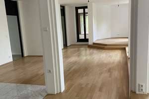  Exklusive 169 m² Wohnung im 1. OG mit Wintergarten (am Isar-Hochufer)
