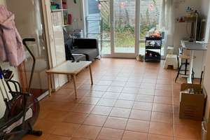 Einfamilieneckhaus mit Garten zum entspannen - befristet bis zum 31.12.2027 – Lochhausener Straße 236, 81249 Lochhausen, München – Vorschaubild 2