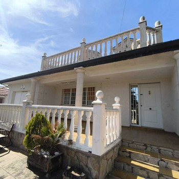 CHALET ZU VERKAUFEN IN NUEVO BAZTAN