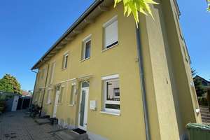 Hochwertig ausgestattetes Reihenendhaus in zentraler und absolut ruhiger Lage von Durmersheim! – Die vollständige Adresse der Immobilie erhältst du vom Anbieter., 76448 Durmersheim – Vorschaubild 1