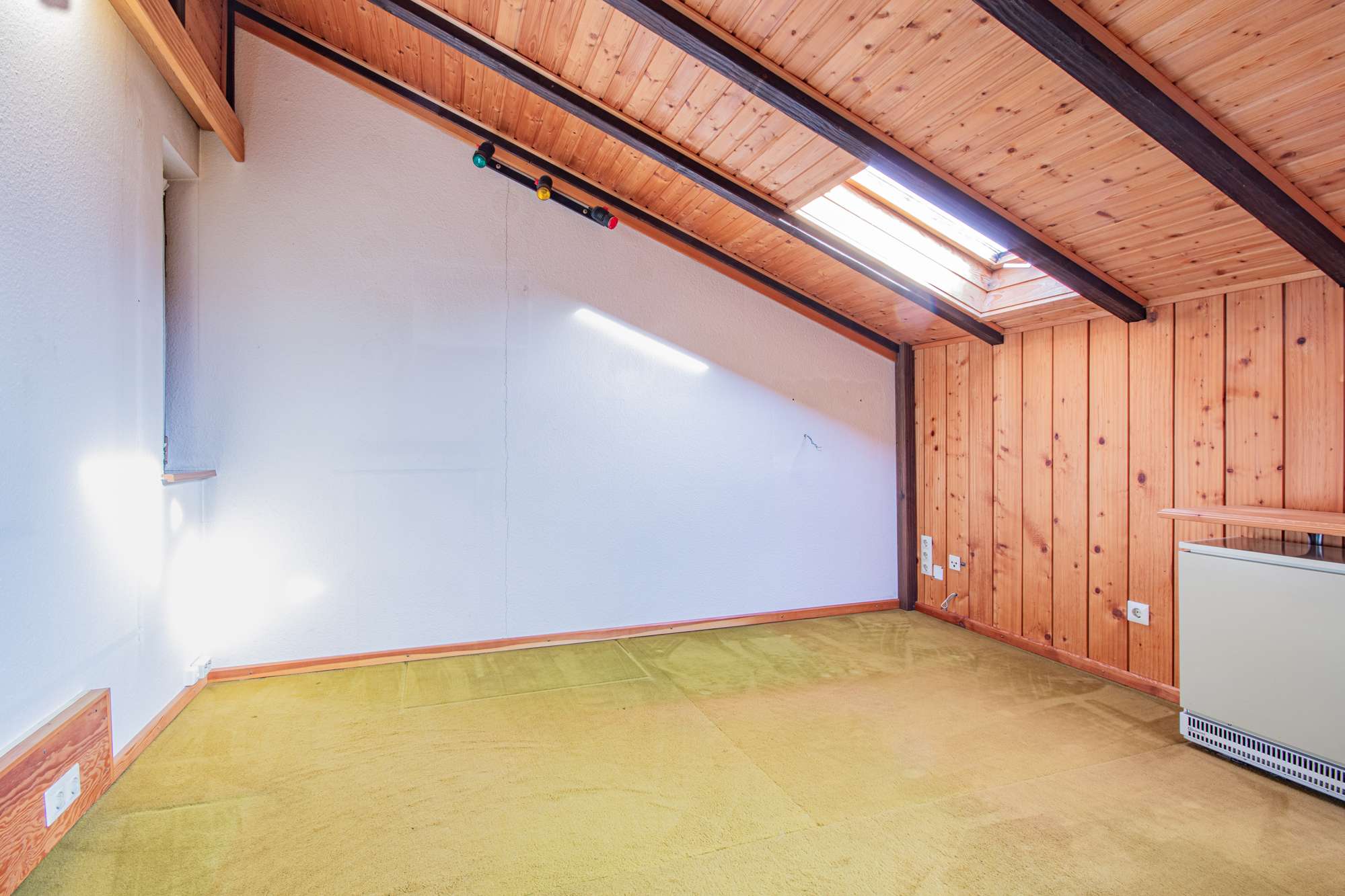 Immobilie in Wutöschingen - Vielseitig nutzbare Doppelhaushälfte mit Einliegerwohnung und Wintergarten in Horheim - Bild 2