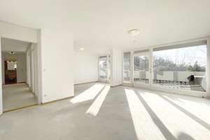 Große helle 4,5-Zi.-Whg., barrierefrei erreichbar, Westausrichtung, ruhige Lage, Blick in Landschaft