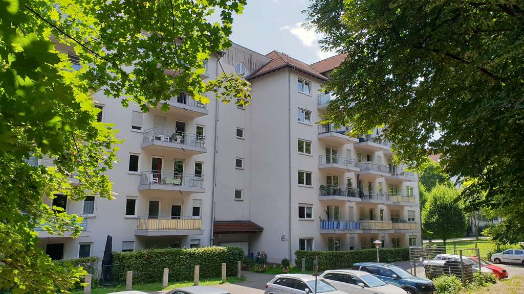 Immobilie in Ulm - Schöne helle 1-Zimmer-Whg. mit Balkon in der Seniorenresidenz Friedrichsau! - Bild 3