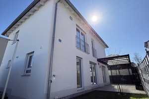 Modernes Einfamilienhaus mit Garten und Garage – Eichstätt (Kreis) – Vorschaubild 1