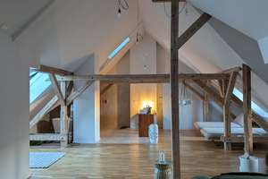 VIDEO Penthouse LOFT  ZENTRAL -  RUHIG -  HELL - AUSSICHT - GARTEN - PARKPLÄTZE