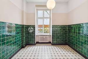 Stuck, Dielen & Flügeltüren: Altbau-Juwel in begehrter Seitenstraße am KuDamm! – Giesebrechtstraße 12, 10629 Charlottenburg, Berlin – Vorschaubild 16