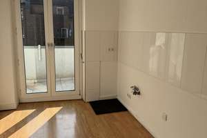 D.-Oberrath: Helle 1 Zi.-Altbau-Wohnung mit Balkon, eigener Küche u. eigenem Bad – Die vollständige Adresse der Immobilie erhältst du vom Anbieter., 40472 Rath, Düsseldorf – Vorschaubild 3