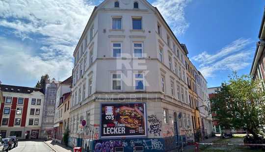 Bild von TOP Lage in Ottensen: Mehrfamilienhaus aus der Gründerzeit mit Ausbaupotenzial im Dachgeschoss