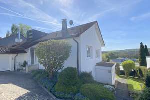 Ihr Traumhaus mit atemberaubendem Garten – Ein Paradies für Familien und Naturliebhaber – Die vollständige Adresse der Immobilie erhältst du vom Anbieter., 72135 Dettenhausen – Vorschaubild 3