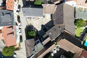 Denkmalgeschützte Hofreite mit Charme, großzügigem Wohnen und attraktiven Mieteinnahmen – 60437 Bonames, Frankfurt am Main – Vorschaubild 4