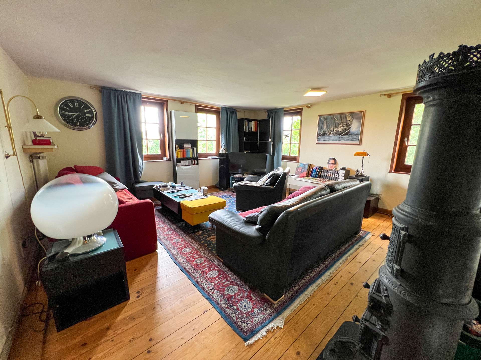 Immobilie in Zierenberg - Charmante Fachwerk-Anlageimmobilie mit 3 Einheiten, PV & Nebengebäude im Mischgebiet - Bild 1