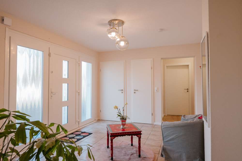 Immobilie in Ratzeburg - Ratzeburg: Hier passt das ganze Leben rein – saniertes Einfamilienhaus mit Garten zu kaufen! - Bild 2