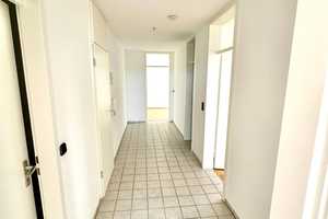 3-Zimmer-Wohnung über den Dächern von Hochzoll in Toplage, lichtdurchflutet, großer Balkon – Augsburg – Vorschaubild 8