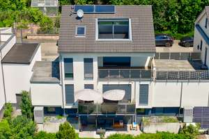 "Top modernes 2-Familien-Haus mit Wärmepumpe und vielen sehenswerten Extras"