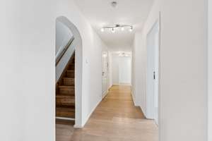Altbaucharme trifft Großzügigkeit – 3-Zimmer-Wohnung mit ausgebautem Spitzboden – 45127 Ostviertel, Essen – Vorschaubild 3