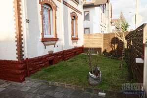 Attraktives Zwei-Familienhaus mit Nebengebäude und Garten. – Die vollständige Adresse der Immobilie erhältst du vom Anbieter., 65451 Kelsterbach – Vorschaubild 3