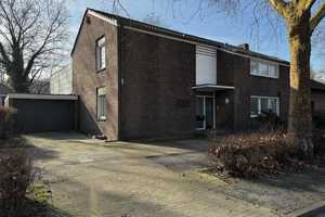 Charmante Doppelhaushälfte mit großem Balkon und Garten I Garage – Wesel (Kreis) – Vorschaubild 2