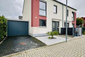 MODERNE DOPPELHAUSHÄLFTE IN IDYLLISCHER LAGE VON MG-HARDT! – Die vollständige Adresse der Immobilie erhältst du vom Anbieter., 41169 Hardt-Mitte, Mönchengladbach – Vorschaubild 2