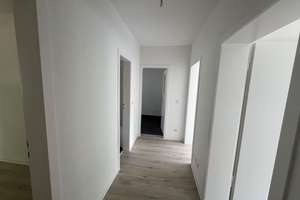 Renovierte 3 Zi.-Whng. mit Balkon - modernes Wannenbad mit Fenster - Duisburg Rheinhausen – Lortzingstraße 25, 47226 Rheinhausen-Mitte, Duisburg – Vorschaubild 8