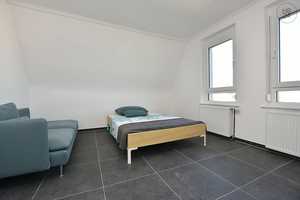 Großzügige, voll möblierte Wohnung in Stuttgart Untertürkheim (Luginsland) – Stuttgart – Vorschaubild 9