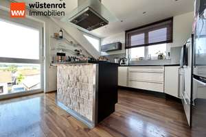 Besser geht`s nicht. Schickes Haus.
8 Zimmer auf 201 m². TOP-Technik.
Mit Garage plus 4 Carports. – Die vollständige Adresse der Immobilie erhältst du vom Anbieter., 88605 Meßkirch – Vorschaubild 1