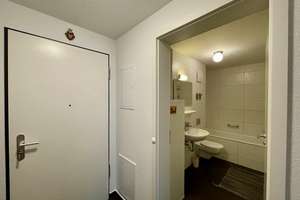 Stilvolle 2 Zimmer Wohnung mit sonnigem Balkon, Einbauküche und Tiefgaragenstellplatz Nähe Bahnhof – Die vollständige Adresse der Immobilie erhältst du vom Anbieter., 70191 Heilbronner Straße, Stuttgart – Vorschaubild 9