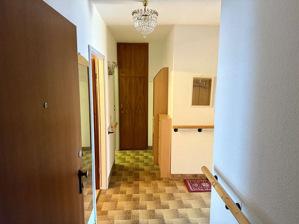 Immobilie in Bad Liebenzell - 2-Zi.-Whg mit Weitblick über Bad Liebenzell / sofort verfügbar - Bild 1