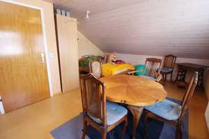 Wohnen mit Wohlfühlfaktor: Gepflegtes Zuhause mit Charme und Raum für die Familie in Böttingen! – Reutlingen (Kreis) – Vorschaubild 11