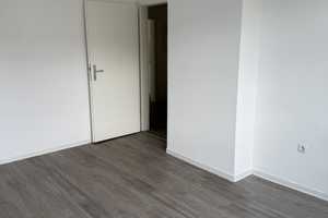 Studentenwhg. 2 ZKDB mit gehobener Innenausstattung mit Balkon und EBK in Köln Neuehrenfeld – Herkulesstr. 37, 50823 Köln – Vorschaubild 5