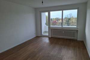 Ruhige 2-Zimmer-Wohnung mit Balkon im 4. OG in Köln – Auf dem Streitacker 28, 51149 Gremberghoven, Köln – Vorschaubild 4
