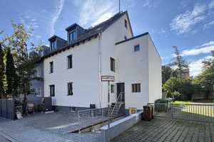 Exklusive Wohnung in Stadtvilla mit A+ Energiewert: Stilvolles Wohnen in begehrter Lage von Regensbu – Regensburg – Vorschaubild 3