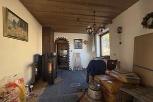 Sanierungsbedürftiger Bungalow mit Blick auf Wiesen und Felder – Die vollständige Adresse der Immobilie erhältst du vom Anbieter., 84051 Essenbach – Vorschaubild 9