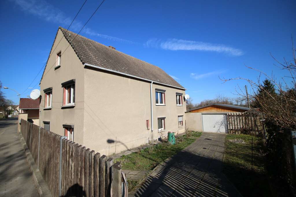 Immobilie in Bad Dürrenberg - Charmantes Einfamilienhaus mit großem Gartenparadies in Tollwitz! - Bild 2