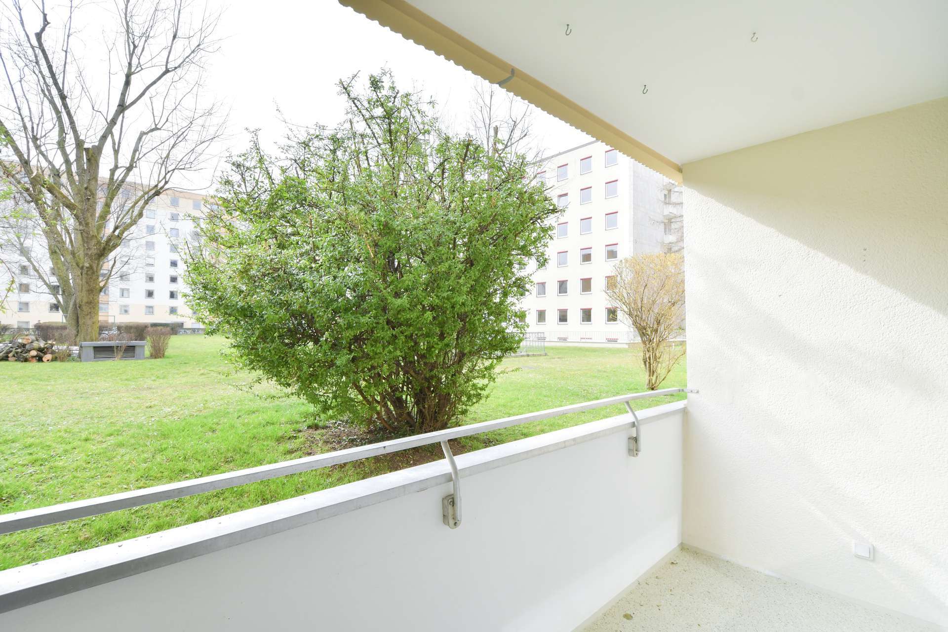 ProEigentum: 3-Zi-Whg. in Mü-Neuhausen, 84,3 m², Küche, Abstellraum, Balkon, renovierungsbedürftig, München – Bild 4
