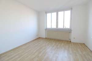 Helle 2-Zimmer-Wohnung mit sonniger Loggia – Die vollständige Adresse der Immobilie erhältst du vom Anbieter., 81927 Oberföhring, München – Vorschaubild 2