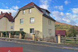 Ein-/Zweifamilienhaus  - Charmanter Klassiker mit Potenzial & Weitblick – Die vollständige Adresse der Immobilie erhältst du vom Anbieter., 36142 Tann (Rhön) – Vorschaubild 1