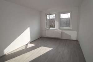 3-Zimmer-Wohnung mit Badewanne - Wohnberechtigungsschein erforderlich – Dequeder Straße 28, 39124 Neue Neustadt, Magdeburg – Vorschaubild 2