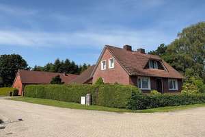 Gepflegtes Landhaus mit Garage in Ihlowerfehn; nahe dem Ortszentrum – Die vollständige Adresse der Immobilie erhältst du vom Anbieter., 26632 Ihlow – Vorschaubild 2