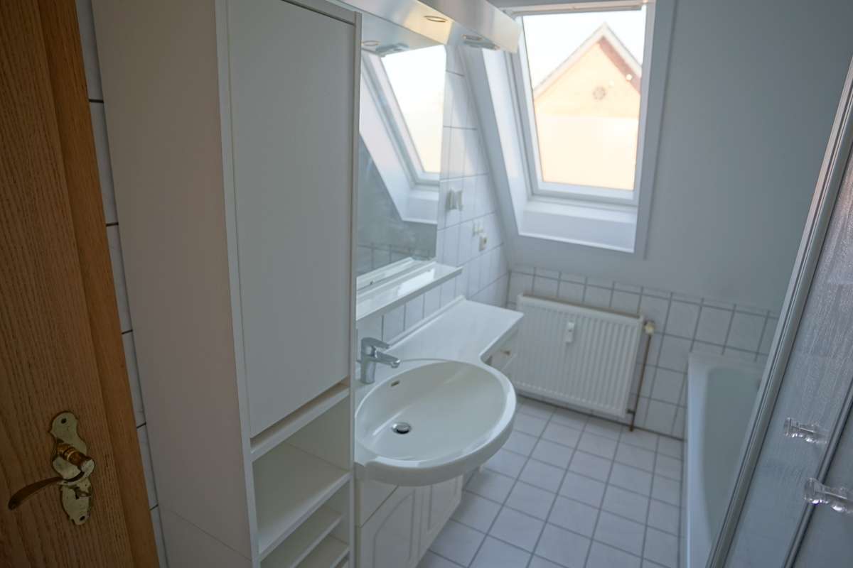 Immobilie in Schiffdorf - Volksbank Immobilien:
Einfamilienhaus mit Einliegerwohnung auf herrlichem Grundstück - Bild 5