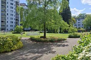 Raum zum Entfalten: 3,5-Zimmer-Wohnung in Bochum Wattenscheid 