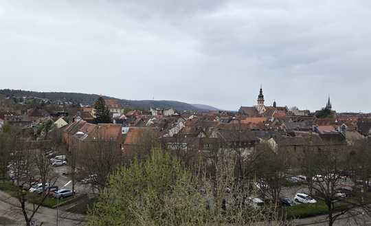 Über den Dächer von Durlach! Dreizimmerwohnung mit Balkon in zentraler Lage
