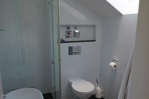 Bestlage Düsseldorf-Benrath, moderne 3-Zimmer DG-Mais.-Whg. mit Rheinblick – 40597 Benrath, Düsseldorf – Vorschaubild 8