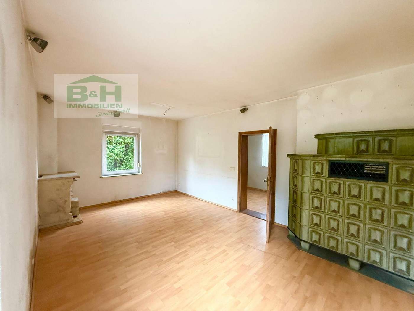 Immobilie in Zörbig - Preis auf Anfrage - EFH mit großem Grst. ca. 1900 qm - DHH - in Zörbig - ruhige Randlage Wfl. 137 qm - Bild 0