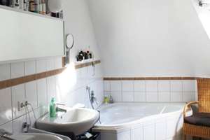 Charmante Maisonette-Dachgeschosswohnung im Jugendstilgebäude – Die vollständige Adresse der Immobilie erhältst du vom Anbieter., 70199 Heslach, Stuttgart – Vorschaubild 7