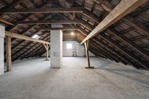 Solides 6-Parteienhaus mit Ausbaupotenzial im Dachgeschoss, 2 Garagen und 7 Stellplätzen – Die vollständige Adresse der Immobilie erhältst du vom Anbieter., 53757 Sankt Augustin – Vorschaubild 28