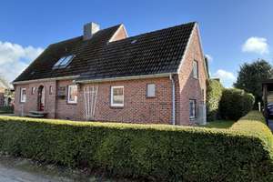 Familienfreundliches Siedlungshaus mit großem Garten – Königsberger Straße 5, 25704 Meldorf – Vorschaubild 1