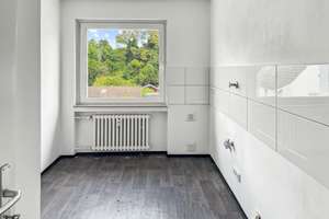 Sanierte 3,5-Zimmer-Wohnung mit Balkon in Mülheim Styrum. – 45476 Styrum, Mülheim an der Ruhr – Vorschaubild 2