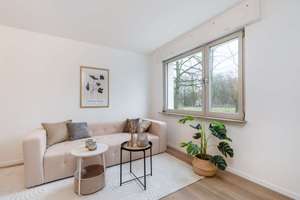 Bezugsfertige, energetisch modernisierte 2-Zimmer-Wohnung mit idealem Schnitt, Aufzug & TG – Iltisstraße 148, 50825 Neuehrenfeld, Köln – Vorschaubild 2