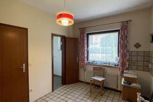 Charmantes Reihenmittelhaus mit 5 Zimmern, Balkon und Weitblick über die Leinewiesen – Die vollständige Adresse der Immobilie erhältst du vom Anbieter., 31061 Alfeld (Leine) – Vorschaubild 8